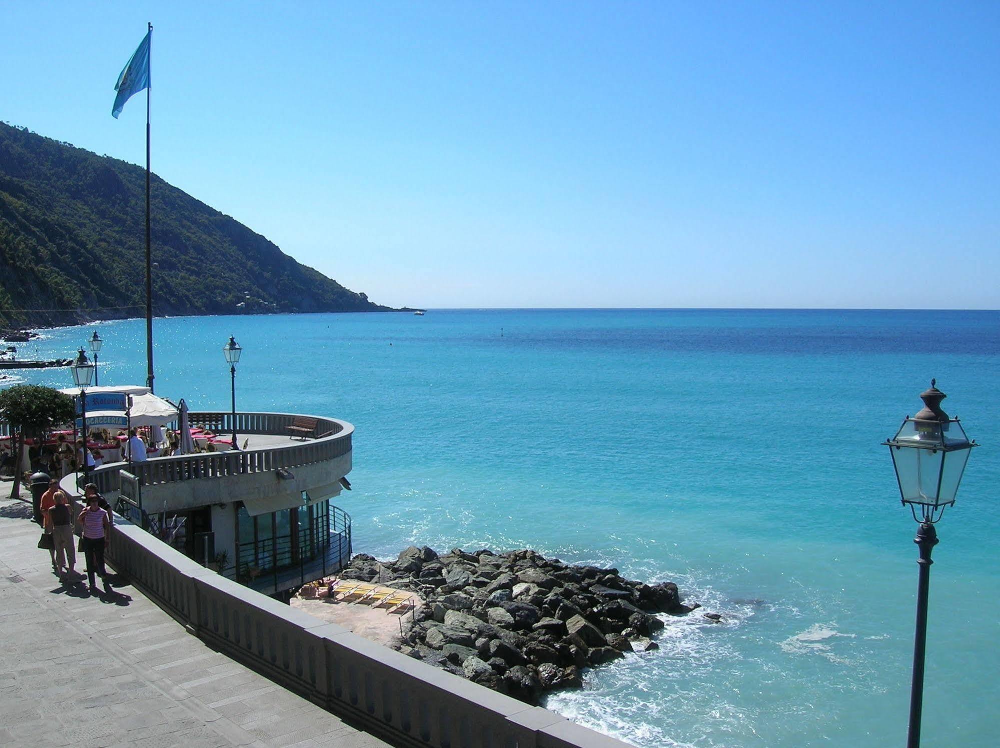 Hotel Casmona Camogli Exterior photo